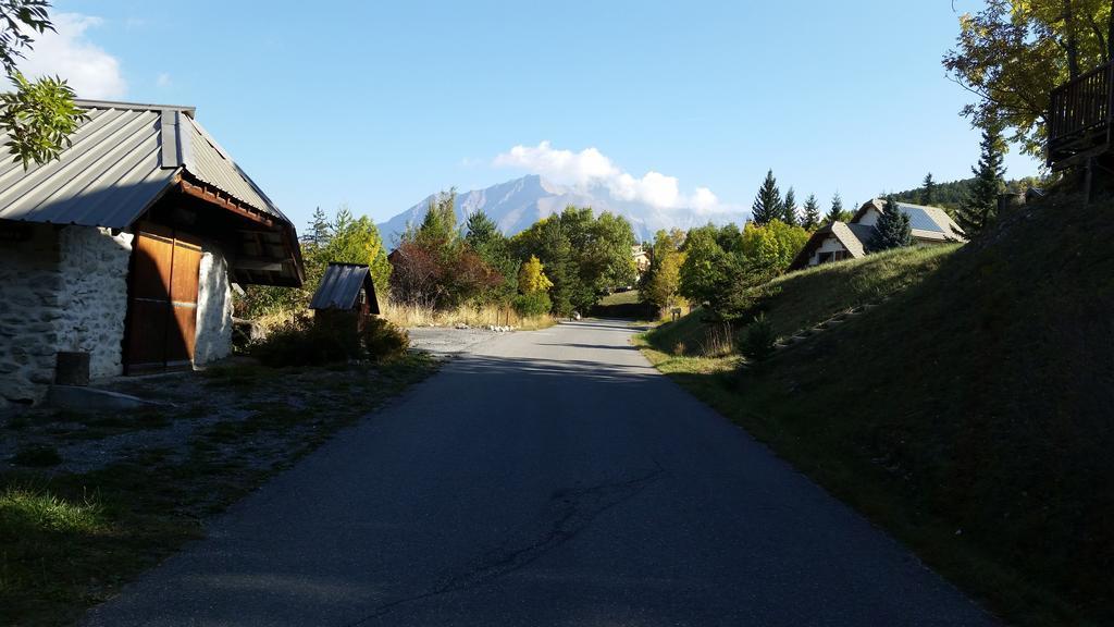 Studio Barcelonnette Ubaye, Provence Enchastrayes Экстерьер фото